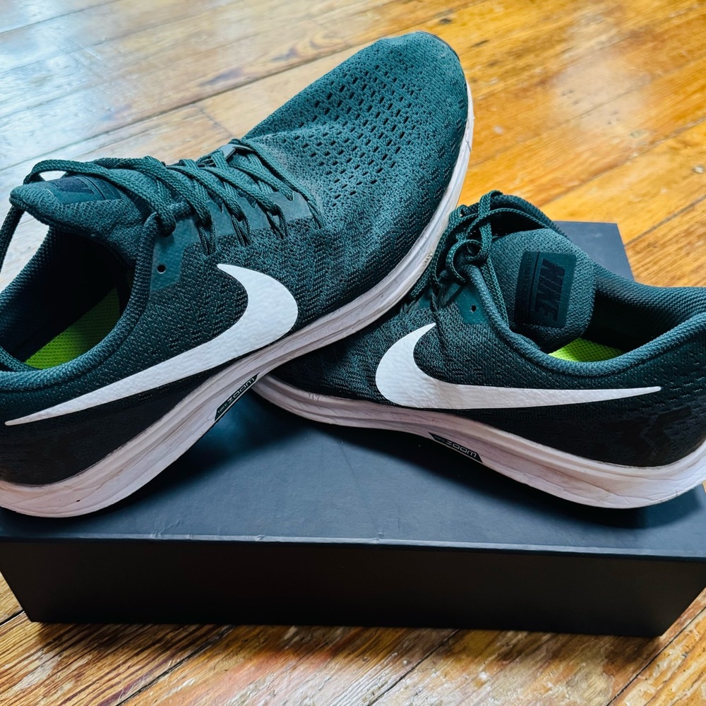 Nike Dk Green and White Running Shoes
